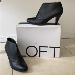 Black Ann Taylor LOFT Short Bootie